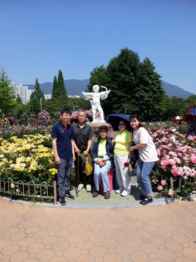 05.21 야외체험 장미공원 1.jpg